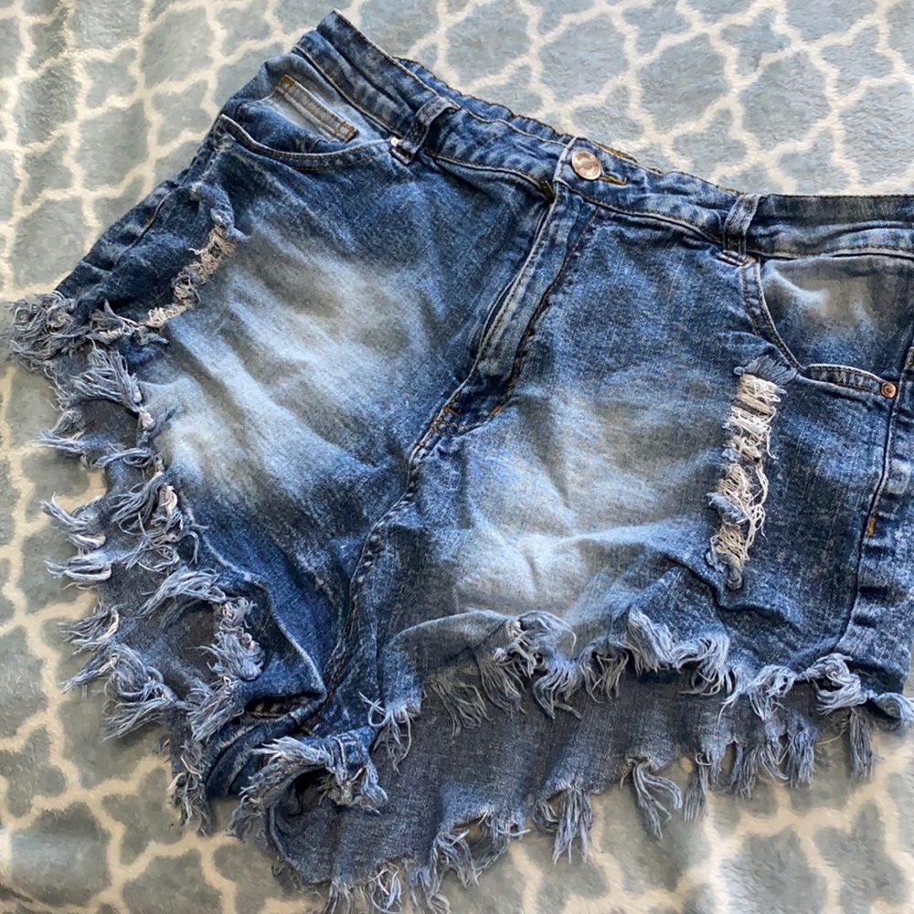 Super booty shorts
